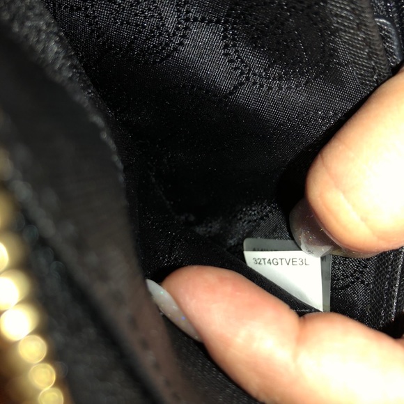 MICHAEL KORS Jet Set Travel Lg Smartphone Wristlet - Picture 5 of 5